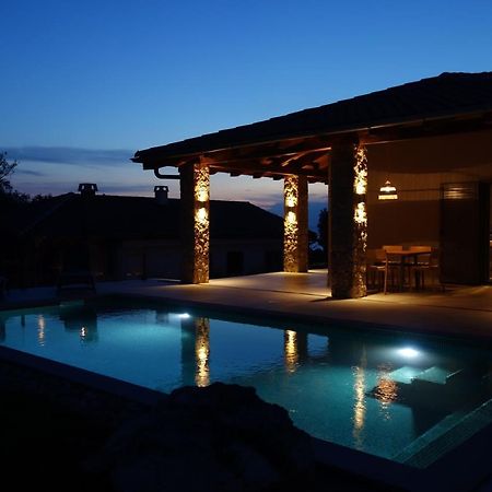 Villa Kadila With Heated Pool And Sauna For Family Lun  Exterior foto